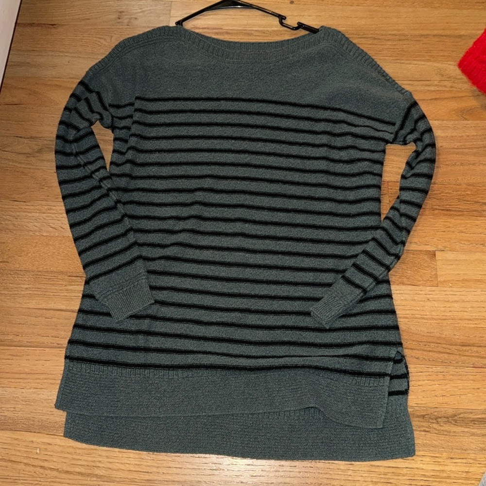 Old navy tunic sweater size small